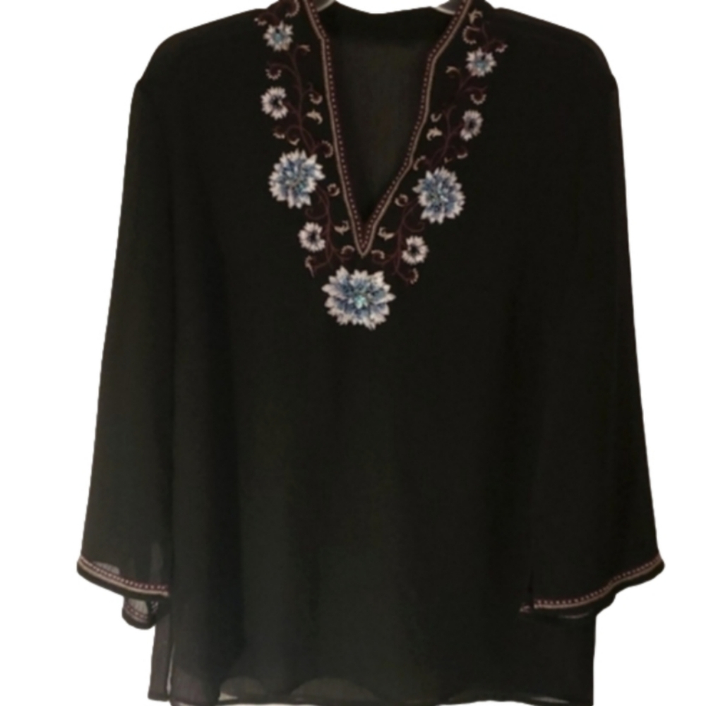 Black Chiffon Gauze Embroidered V-Neck Long Sleeve Top
